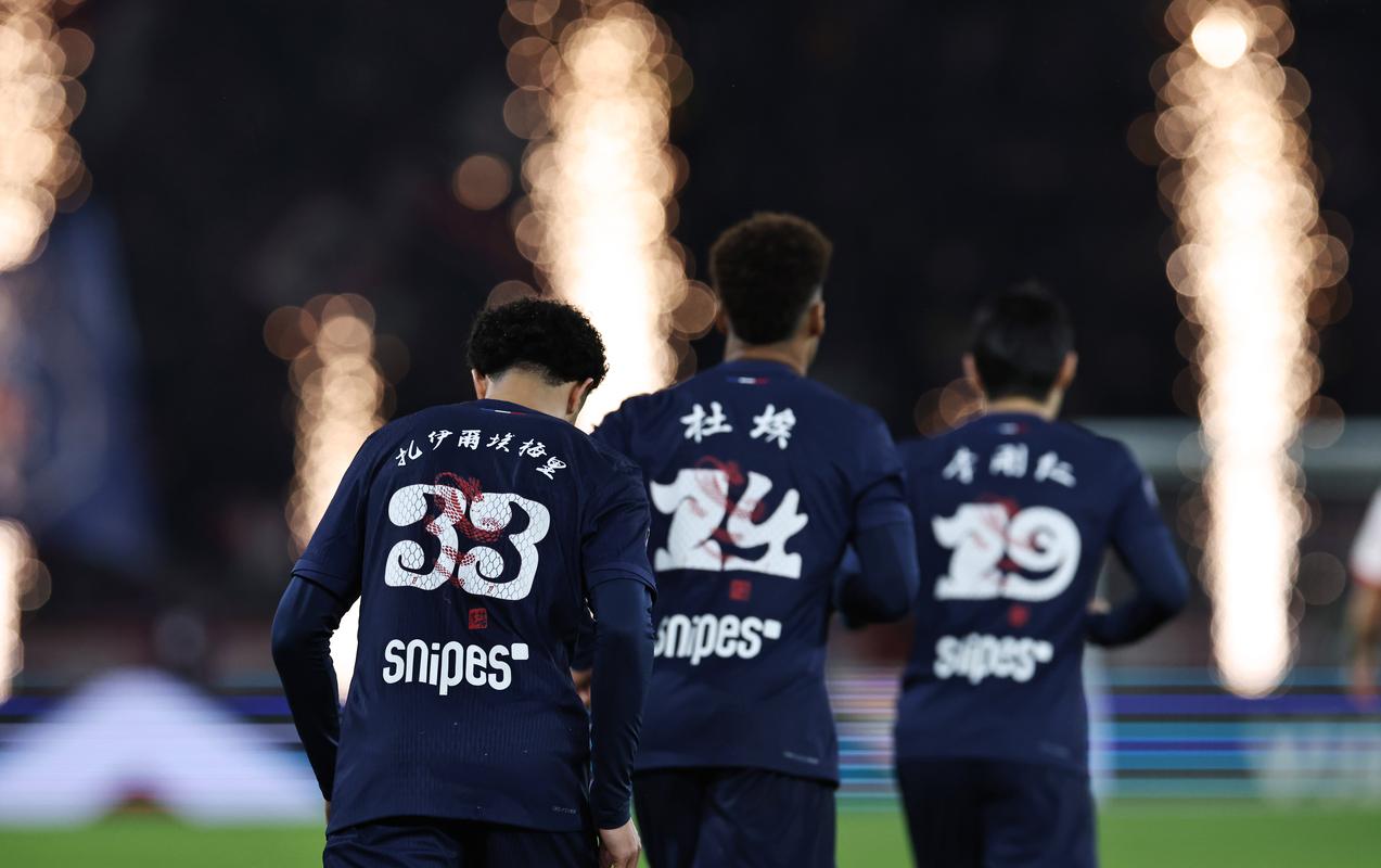 队报盛赞托万：现在他不仅是技术领袖，还是更衣室领袖（队报力赞托万：如今他既是技术核心，也是更衣室领袖）