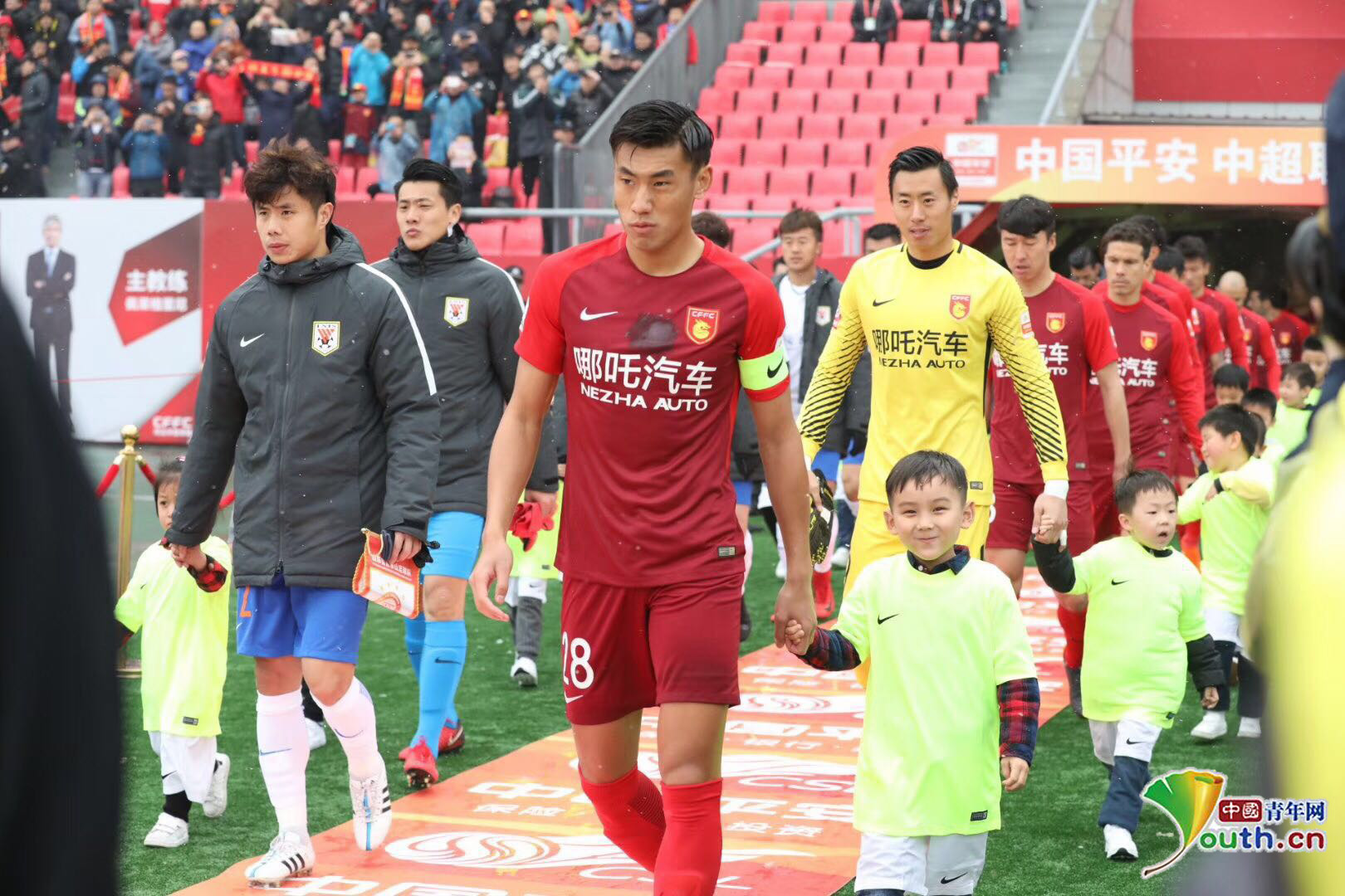 都灵主帅：我很尊重斯帕莱蒂，我们必须带着创造历史的信念比赛（都灵主帅：敬佩斯帕莱蒂，我们必须怀着改写历史的信念去比赛）