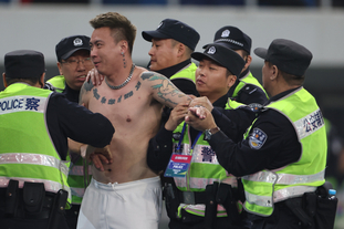 反击