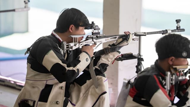 阿隆索曾在瓜帅手下出场79次，师徒二人迎来执教生涯首次交锋（昔日师徒再相逢：阿隆索曾为瓜帅出战79场，二人首次以主帅身份对决）