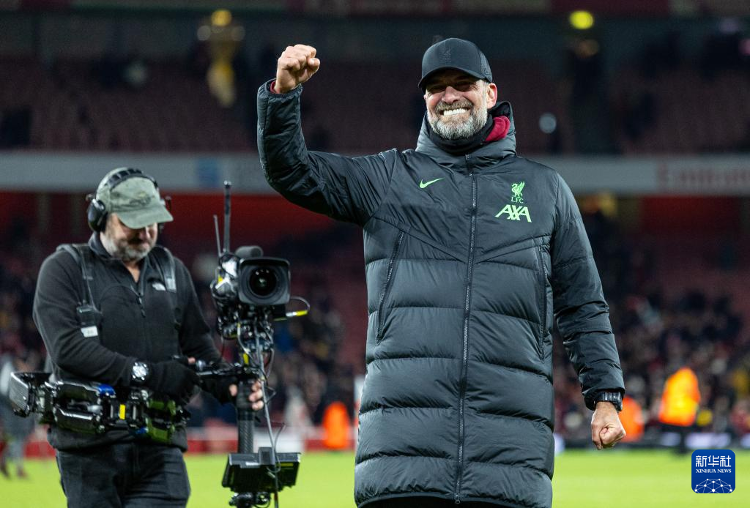 前教练：库普梅纳斯能很好地适应三中卫，斯帕莱蒂非常了解他（前主帅称库普梅纳斯适配三中卫体系，斯帕莱蒂对他非常熟悉）