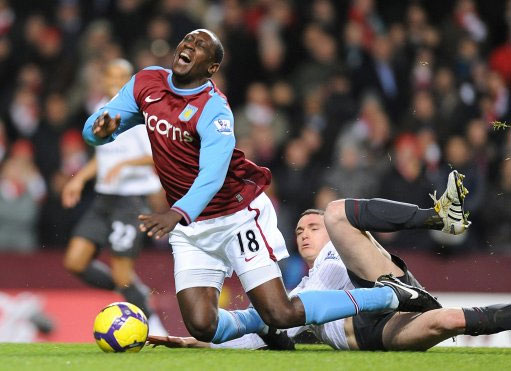 罗马转会受阻，迪巴拉不开心，佩莱格里尼在内，多人伤病成疑（罗马引援受挫，迪巴拉不满，佩莱格里尼等多将伤情存疑）