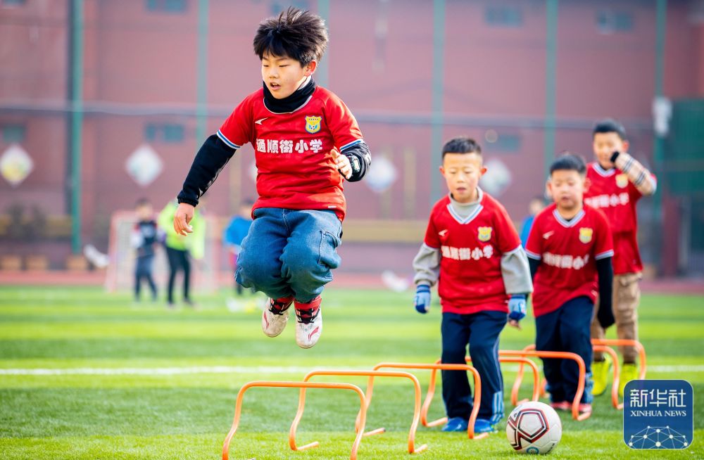 纳帅谈施蒂勒落选：和球员沟通过了，斯图加特对此不满才正常（纳帅谈斯蒂勒无缘名单：已与其沟通，斯图加特不满合乎常理）