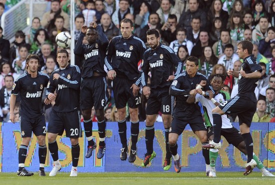 马切吉亚尼：迈尼昂扑点的秘诀是米兰的门将教练菲利皮（马切吉亚尼：迈尼昂点球神勇，背后功臣是米兰门将教练菲利皮）